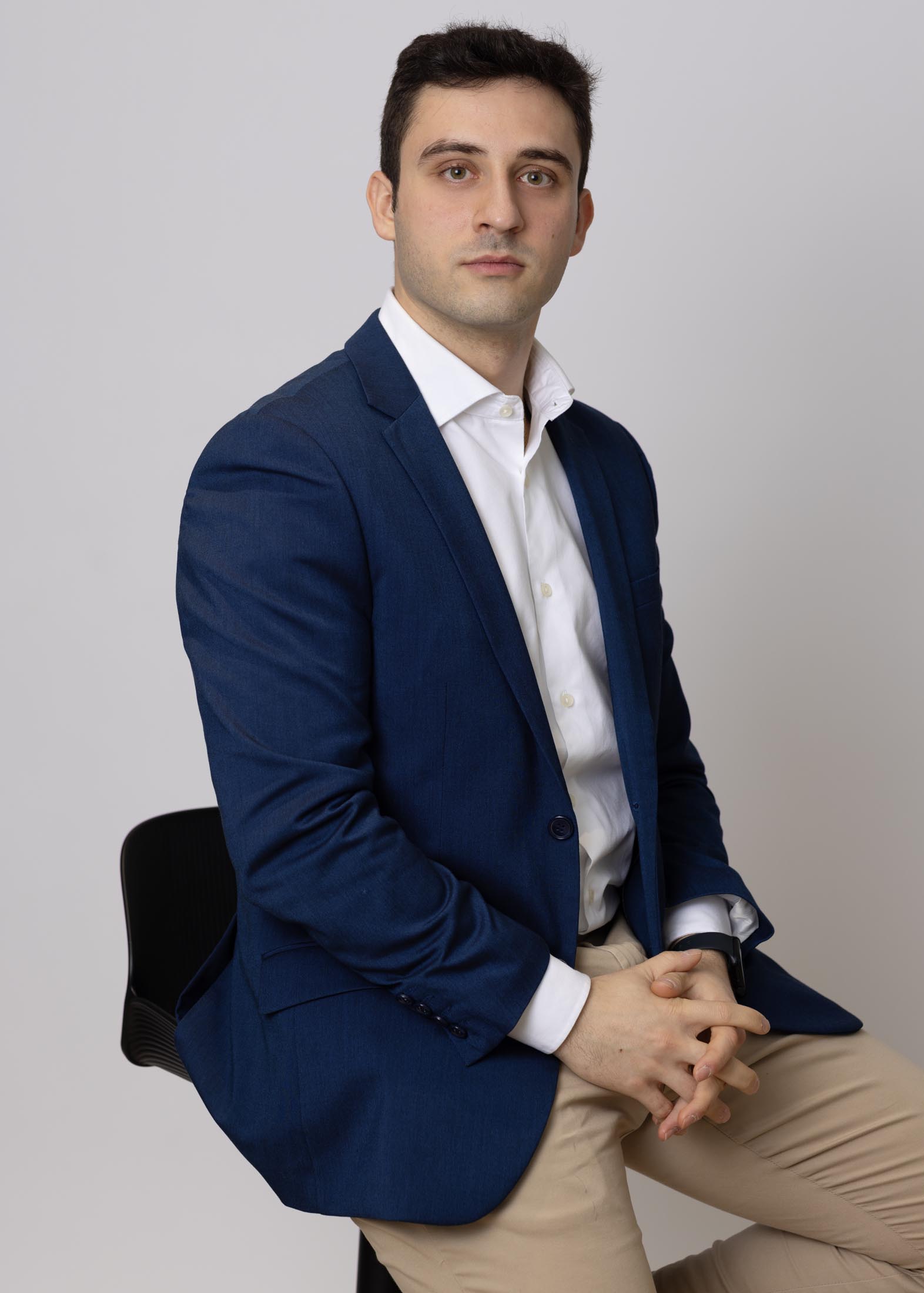 MARIO BECERRA